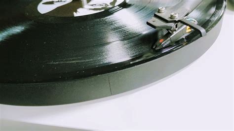 The Vinyl Revolution: How Independent Labels Are Reshaping the Music Industry